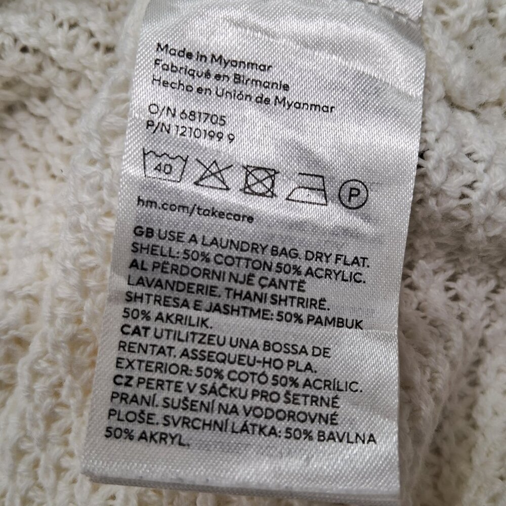 H&M Divided Ruffle Sweater - Picture 8 of 8